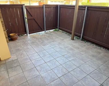 55 Morrow Drive - Photo Thumbnail 9