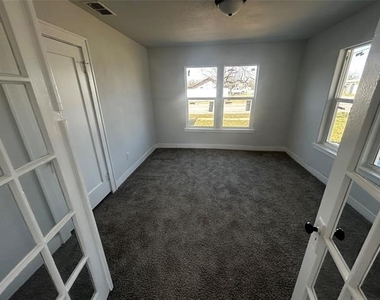1742 Victoria Street - Photo Thumbnail 1