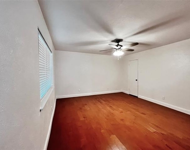 1410 Independence Trail - Photo Thumbnail 16