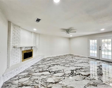 1410 Independence Trail - Photo Thumbnail 4