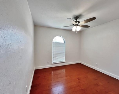 1410 Independence Trail - Photo Thumbnail 11