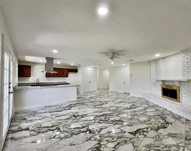1410 Independence Trail - Photo Thumbnail 5