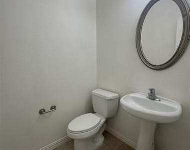 8745 Manhattan Avenue - Photo Thumbnail 8
