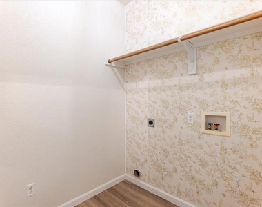 10332 Trevino Lane - Photo Thumbnail 18