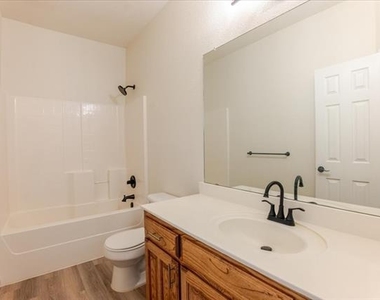 10332 Trevino Lane - Photo Thumbnail 16