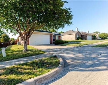 10332 Trevino Lane - Photo Thumbnail 2
