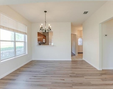 10332 Trevino Lane - Photo Thumbnail 7