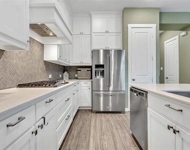 7667 Tiffany Drive - Photo Thumbnail 11