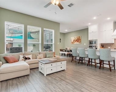 7667 Tiffany Drive - Photo Thumbnail 15
