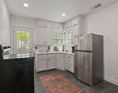 80 Vaughn Drive - Photo Thumbnail 10