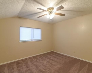 11815 Sunrise Drive - Photo Thumbnail 21