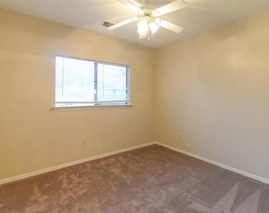 11815 Sunrise Drive - Photo Thumbnail 18