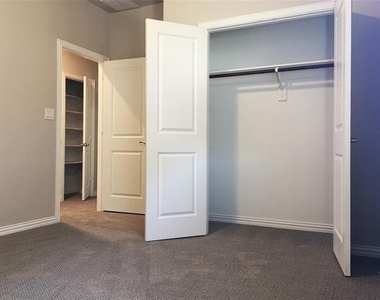 1353 Elaine Drive - Photo Thumbnail 26