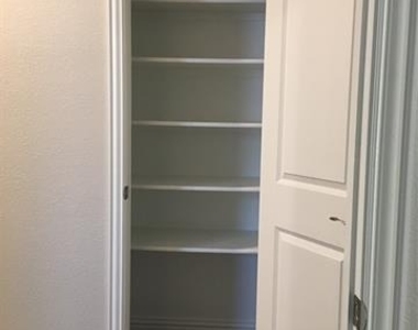 1353 Elaine Drive - Photo Thumbnail 31