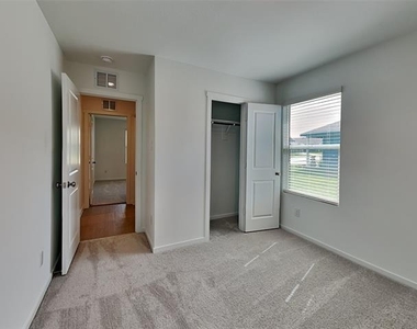 3707 Longleaf Drive - Photo Thumbnail 12