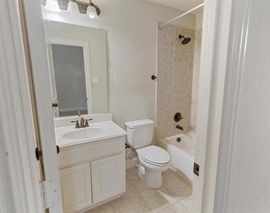 3537 Acropolis Way - Photo Thumbnail 11