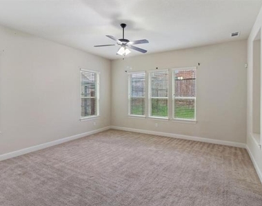 3537 Acropolis Way - Photo Thumbnail 22