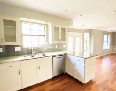 10905 Wintergreen Hill - Photo Thumbnail 8