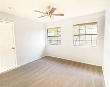 10905 Wintergreen Hill - Photo Thumbnail 21