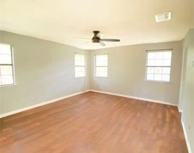 10905 Wintergreen Hill - Photo Thumbnail 23