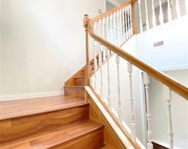10905 Wintergreen Hill - Photo Thumbnail 17