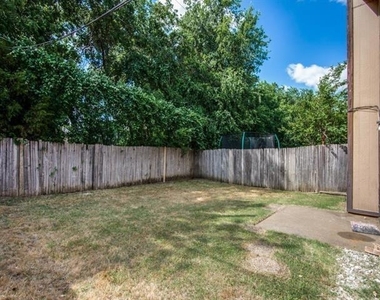 7716 Sable Lane - Photo Thumbnail 20
