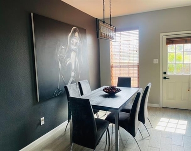 516 Angela Lane - Photo Thumbnail 8