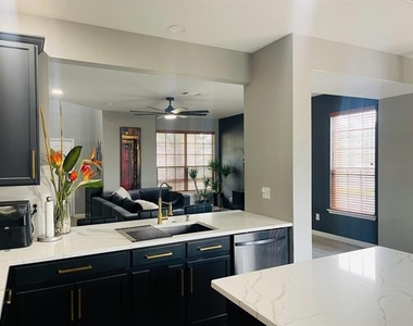 516 Angela Lane - Photo Thumbnail 14