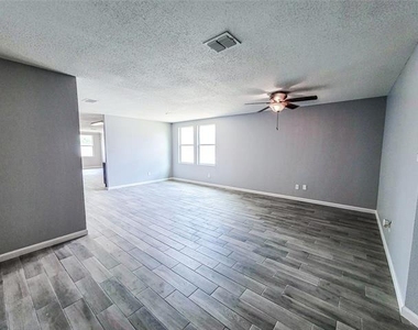 1725 Carolina Ridge Way - Photo Thumbnail 14