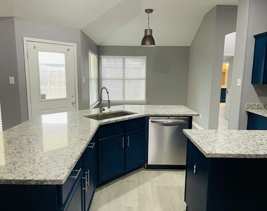 4513 Normandy Way - Photo Thumbnail 13