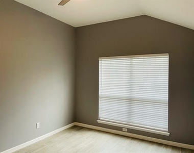 4513 Normandy Way - Photo Thumbnail 23