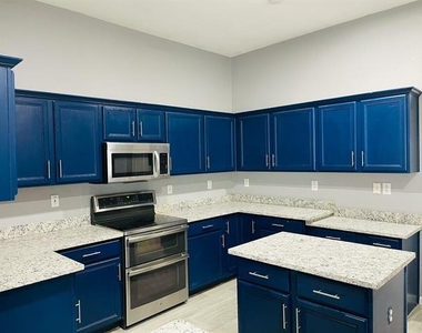 4513 Normandy Way - Photo Thumbnail 19