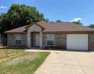 5500 David Strickland Road - Photo Thumbnail 1