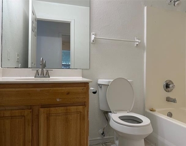 5500 David Strickland Road - Photo Thumbnail 12