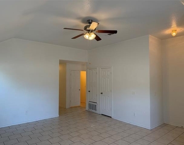 5500 David Strickland Road - Photo Thumbnail 3