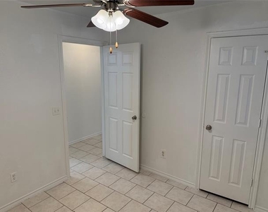 5500 David Strickland Road - Photo Thumbnail 10