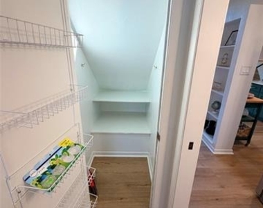 467 Old Mill Lane - Photo Thumbnail 8