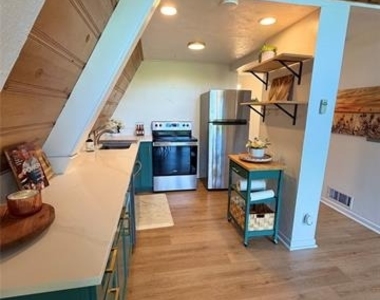 467 Old Mill Lane - Photo Thumbnail 12