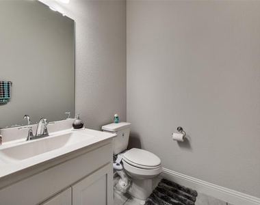 333 Foxthorne Way - Photo Thumbnail 29