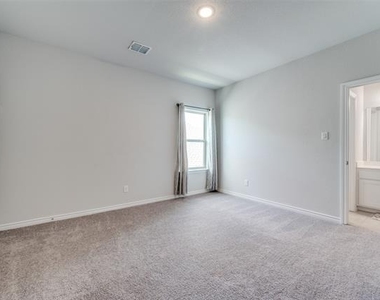 333 Foxthorne Way - Photo Thumbnail 26