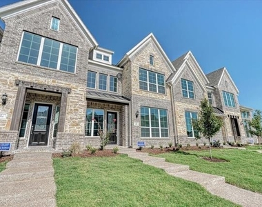 4932 Mckinney Hollow Drive - Photo Thumbnail 1