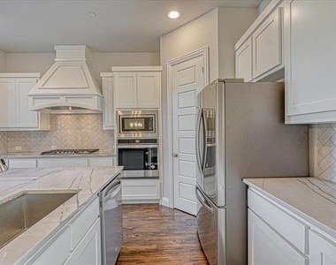 4932 Mckinney Hollow Drive - Photo Thumbnail 20