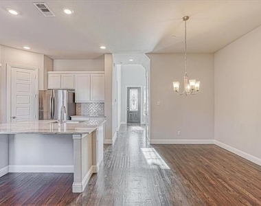 4932 Mckinney Hollow Drive - Photo Thumbnail 10