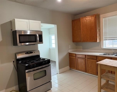 801 Wayne Street - Photo Thumbnail 7