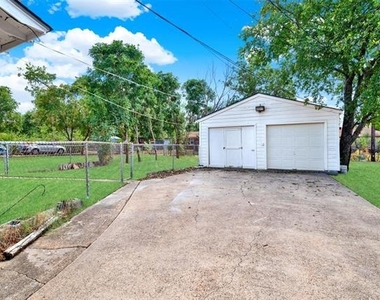 318 Hilltop Avenue - Photo Thumbnail 16
