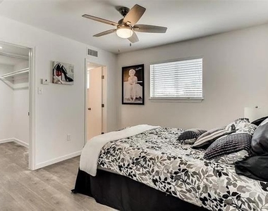 4919 San Jacinto Street - Photo Thumbnail 2