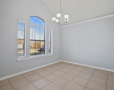 119 Magnolia Street - Photo Thumbnail 7
