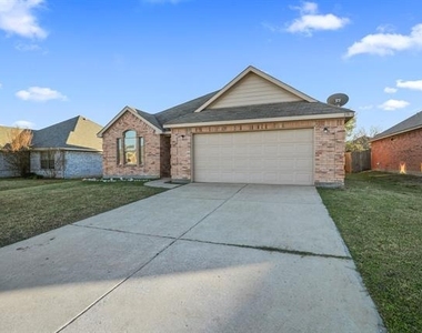 119 Magnolia Street - Photo Thumbnail 2