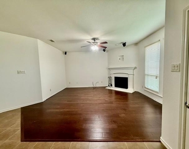 1401 Elkford Lane - Photo Thumbnail 2
