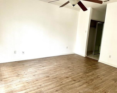5981 Arapaho Road - Photo Thumbnail 13